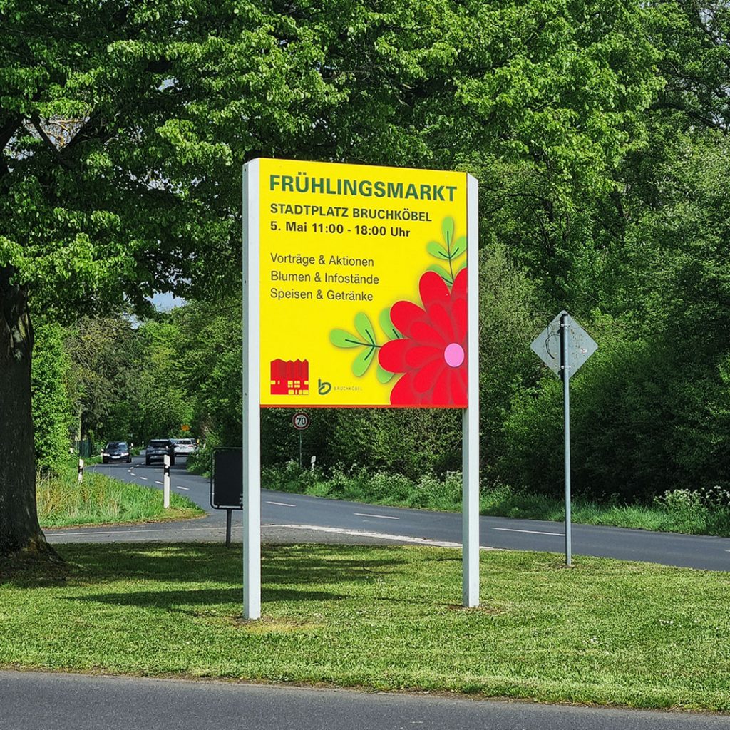 Frühlingsmarkt Bruchköbel – buntes Marktgeschehen mit Ständen und Besuchern